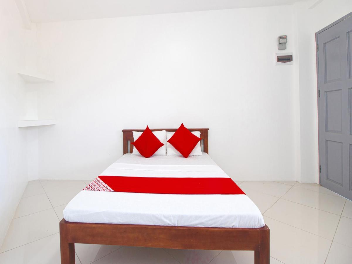 Oyo 778 Fat J Apartelle Hotel Cebu Eksteriør billede