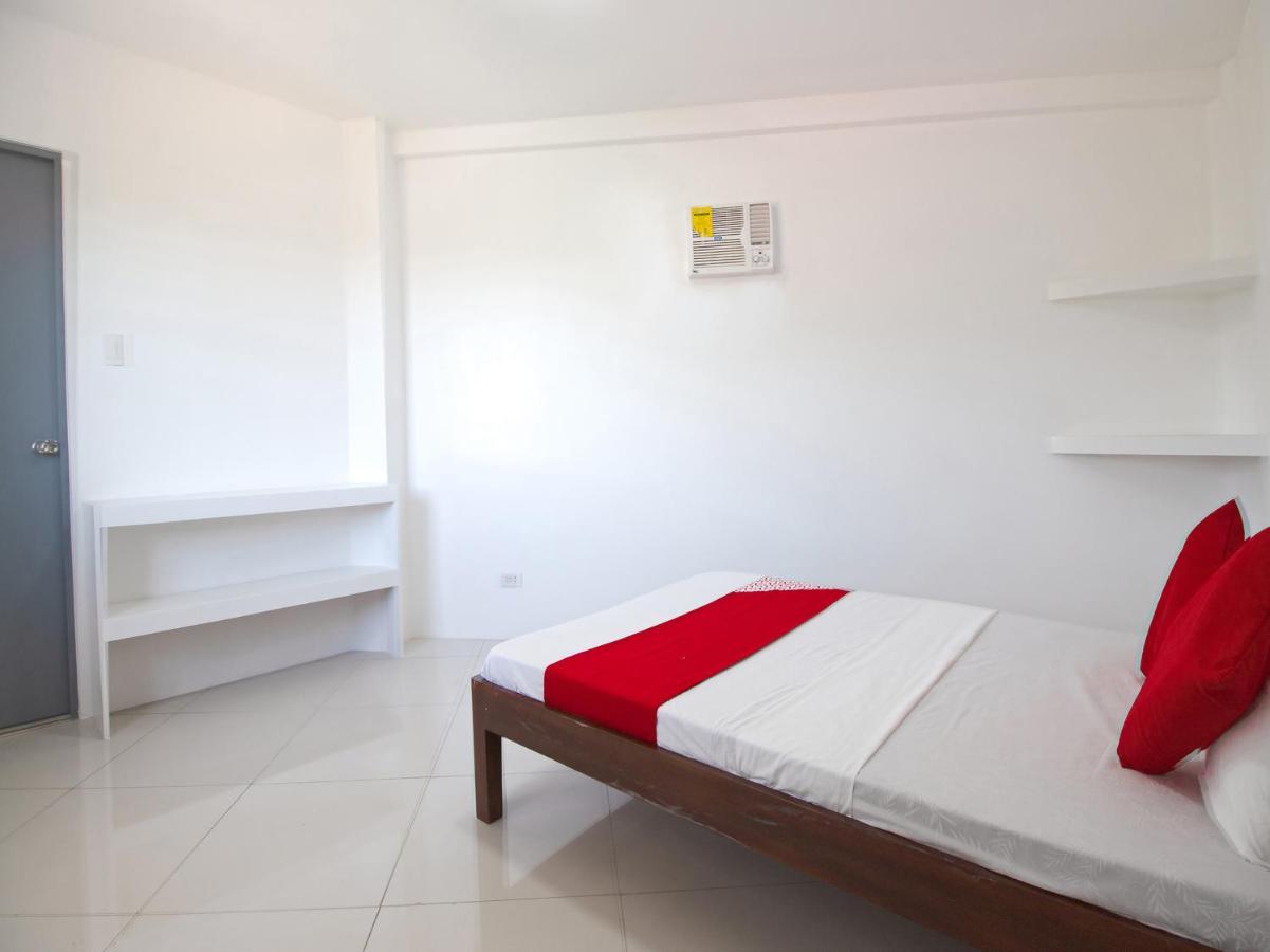 Oyo 778 Fat J Apartelle Hotel Cebu Eksteriør billede