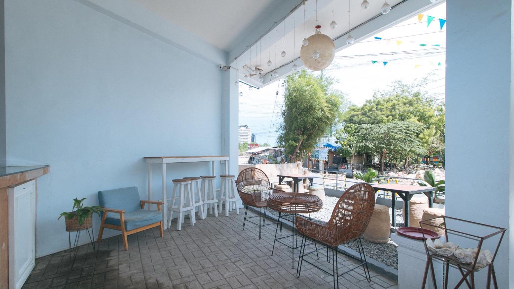 Reddoorz At Fat J Apartelle Mactan Cebu Eksteriør billede