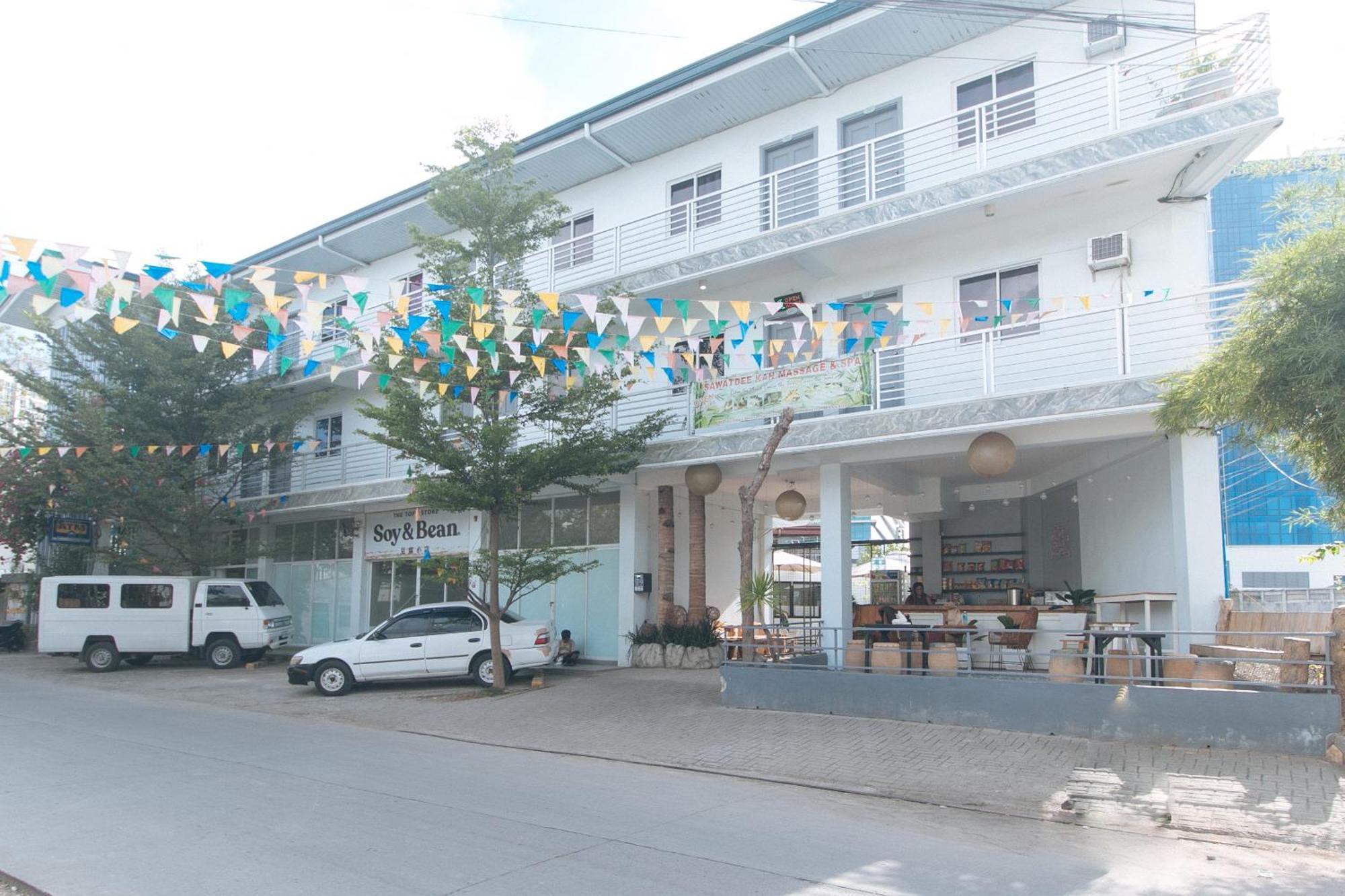 Reddoorz At Fat J Apartelle Mactan Cebu Eksteriør billede